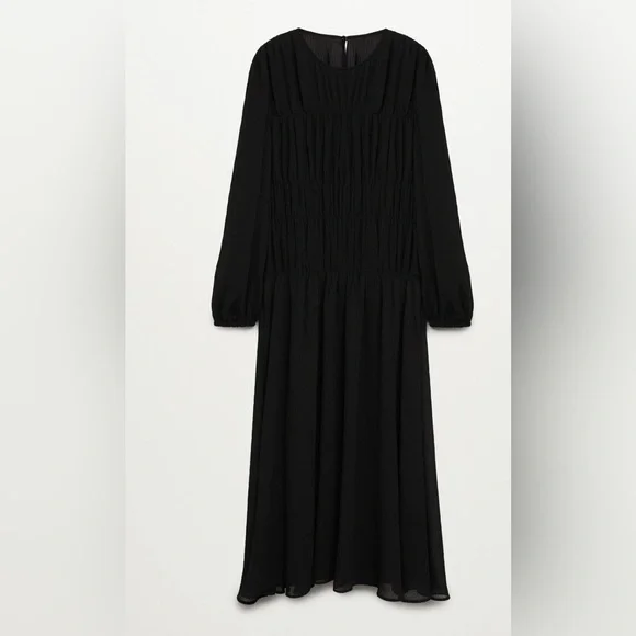 This dress is very beautiful and can be worn with heels or boots!!! - Picture 2 of 2